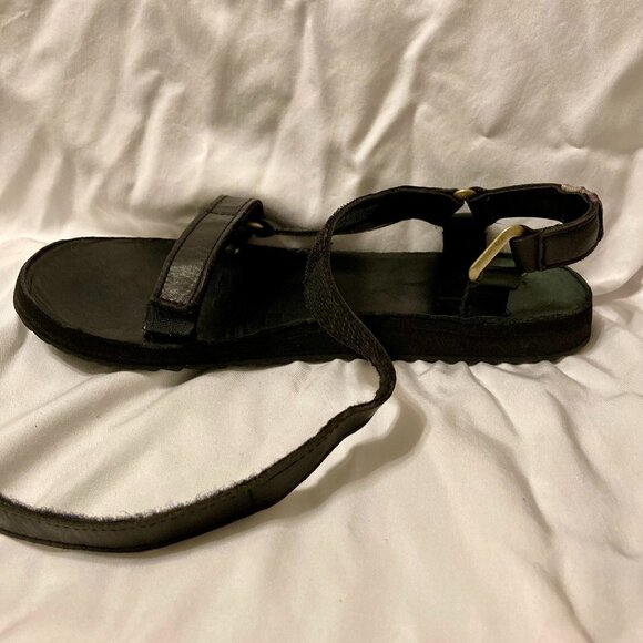 Great Condition Women's SZ 10 Leather TEVA Original Universal Slim Sandal, Black - Picture 5 of 9